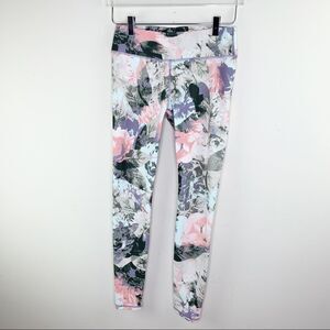 Fabletics Salar Floral Power Hold Active Leggings NWT XS‎ Pink Gray